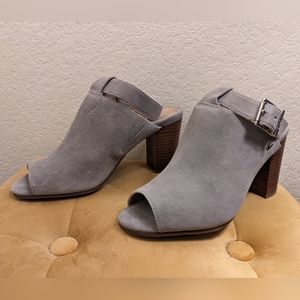 Vionic Kaia Gray Suede Sandal Heels